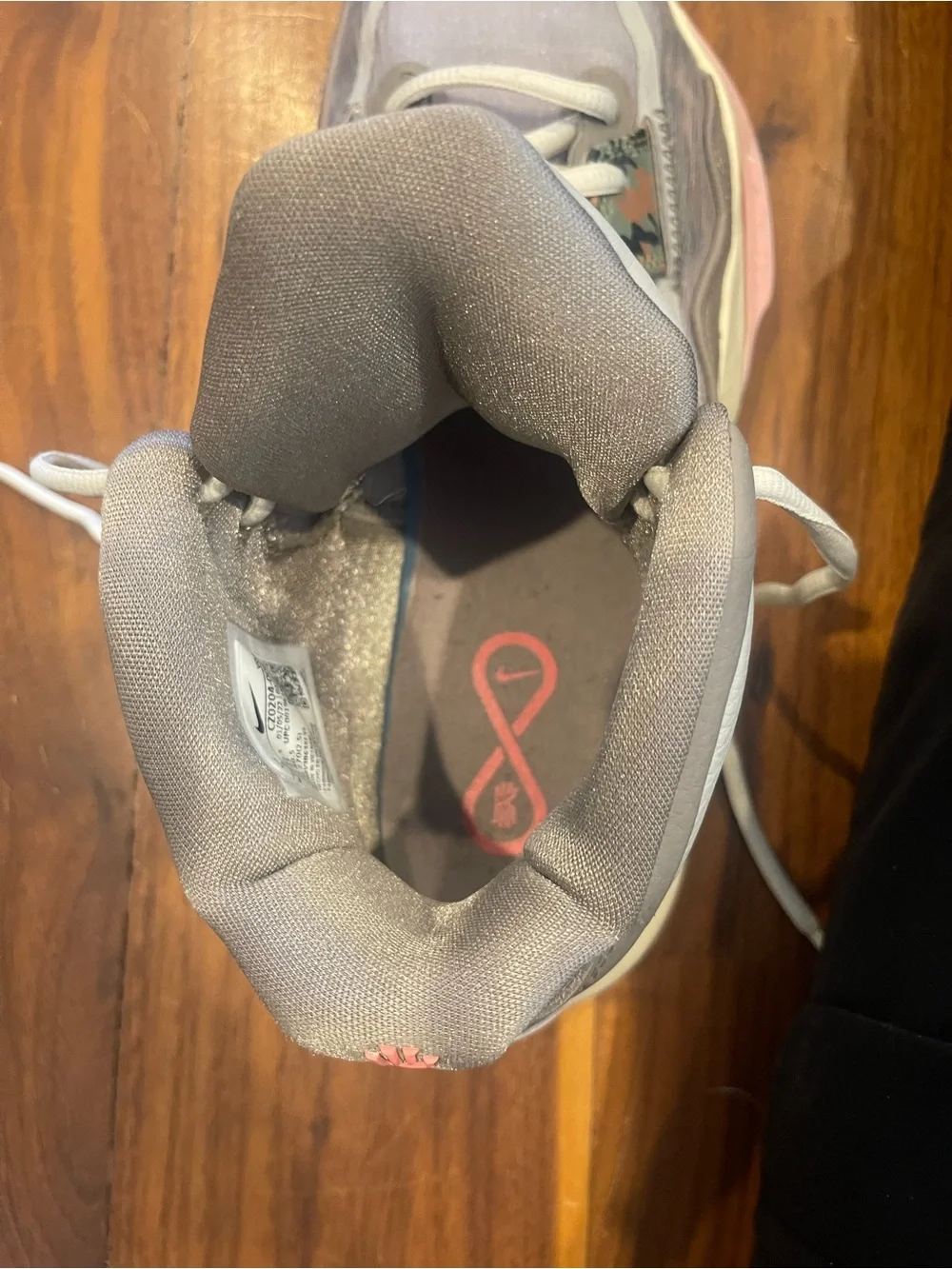 Nike Women's Gray and Pink Leopard (Kyrie Irving Infinity Leopard Camo)